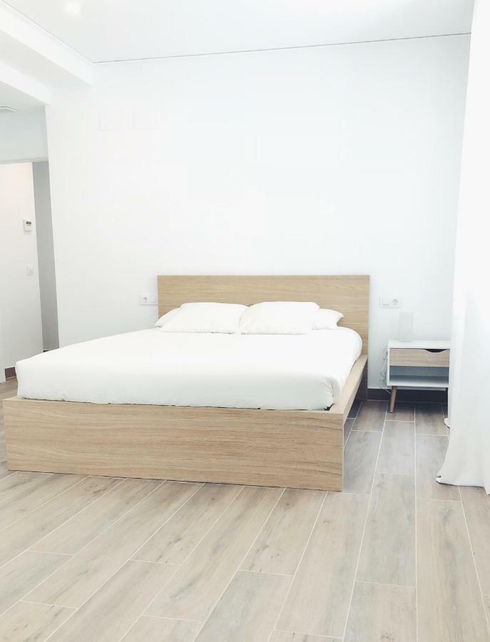 Apartamentos La Gloria Бенідорм Екстер'єр фото
