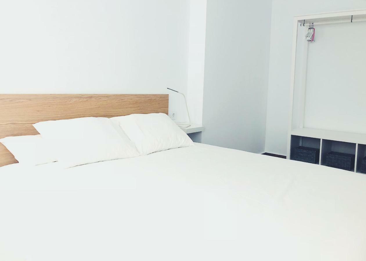 Apartamentos La Gloria Бенідорм Екстер'єр фото